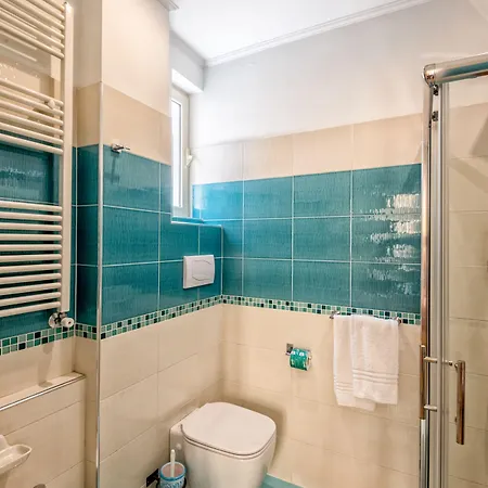 Giacomino Oda ve Kahvaltı 4*