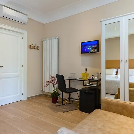 Giacomino Oda ve Kahvaltı 4*