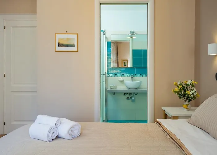 Giacomino Bed & Breakfast 4*